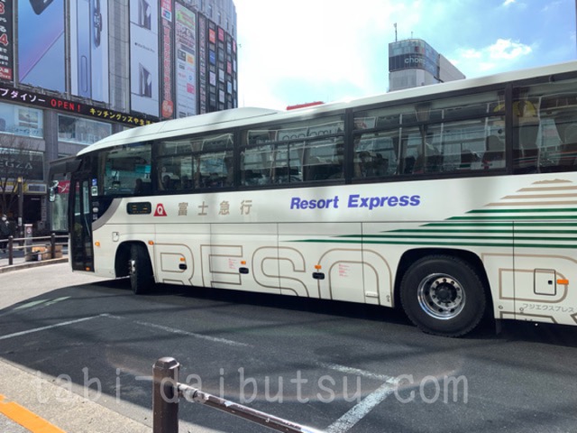 秋葉原東口に到着した富士急行バス